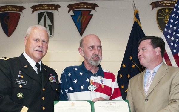 Hoosier Vietnam vet awarded Silver Star after 44 years