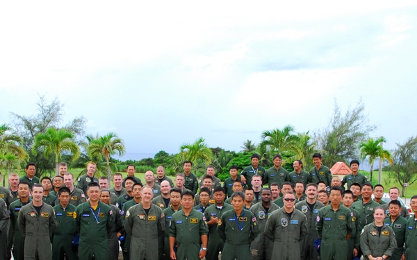 VP-8 and JMSDF participate in GUAMEX exercise