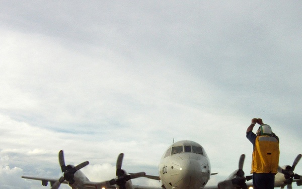 VP-8 and JMSDF participate in GUAMEX exercise