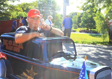 Marines, sailors march in Rockland parade