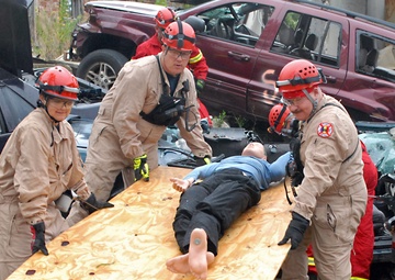 Kentucky firefighters display specialized rescue skills, save lives during US Army North exercise