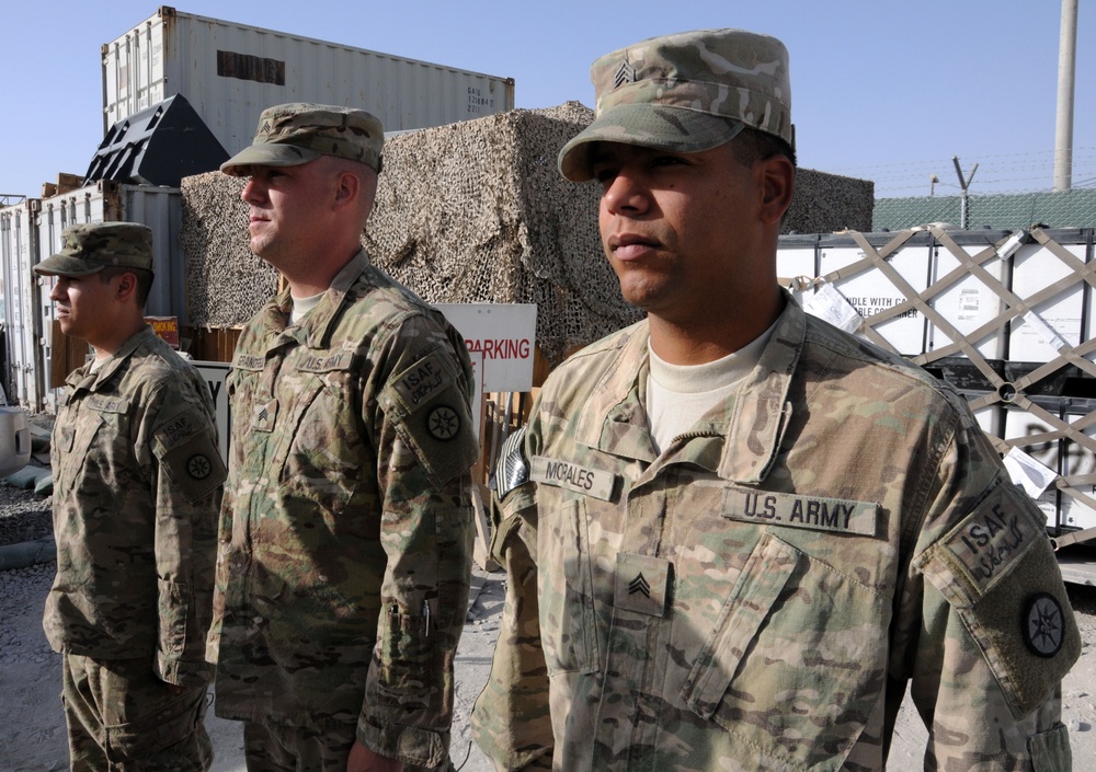 DVIDS - Images - Boston soldiers receive Combat Action Badges [Image 1 ...