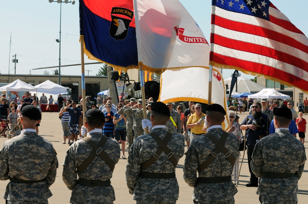 101st Airborne Division Super Saturday Air Show once again brings Families and Friends together