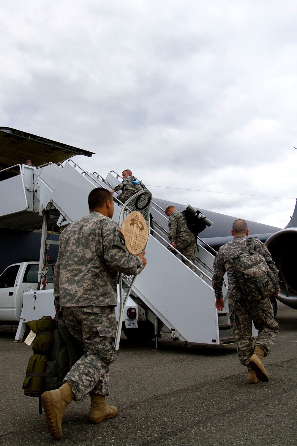 Alaska National Guardsmen deploy for international peacekeeping exercise