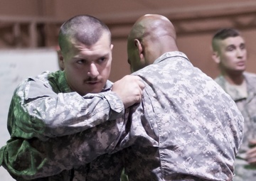 316th ESC soldiers learn hand-to-hand combatives skills