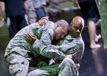 316th ESC soldiers learn hand-to-hand combatives skills