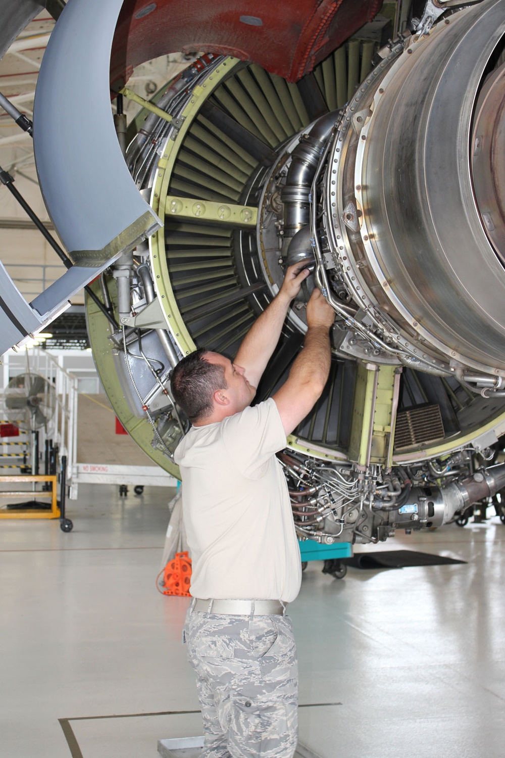 KC-135 Maintenance