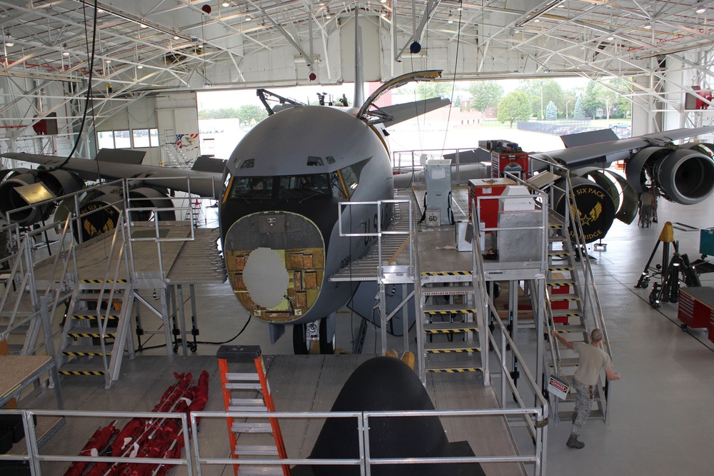 DVIDS - Images - KC-135 Maintenance [Image 3 of 4]