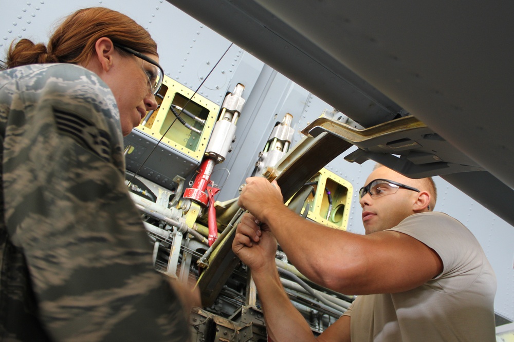 KC-135 Maintenance