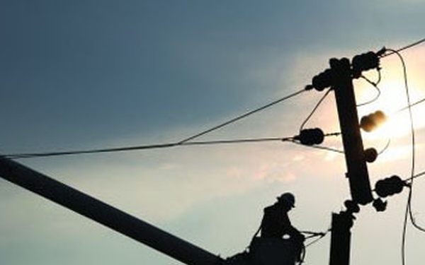 Utility privatization contracts provide reliability, efficiency, security