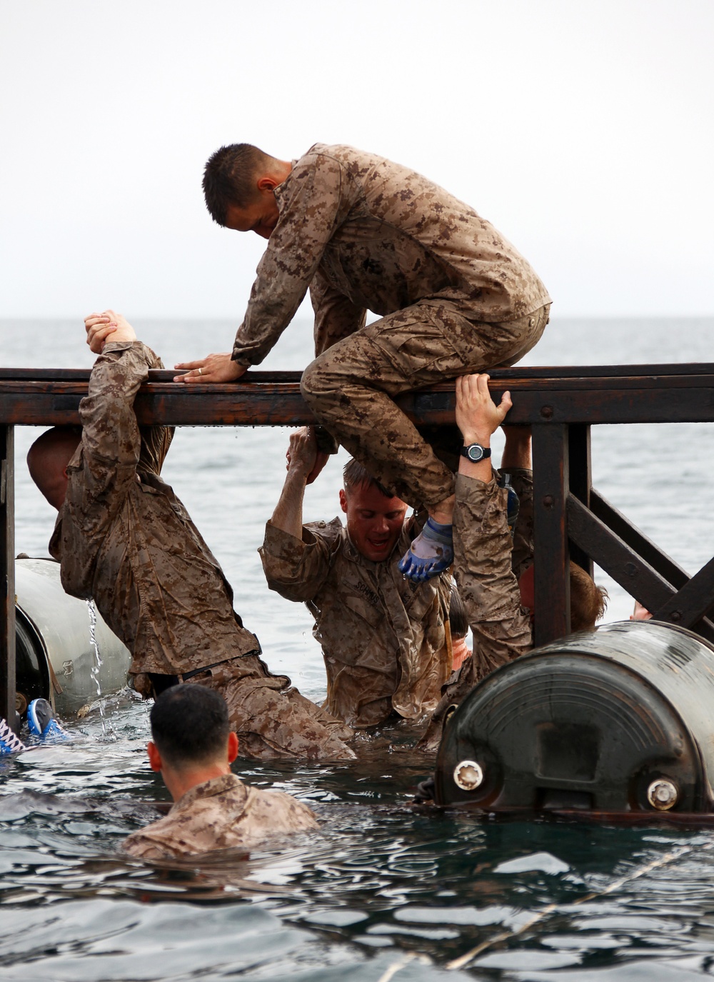 24 MEU Deployment 2012: Water obstacle course in Djibouti