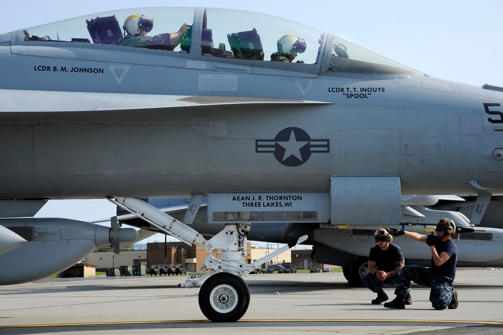 RED FLAG-Alaska 12-3 trains maintainers