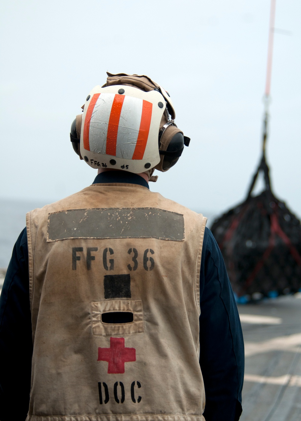 Vertical replenishment with USNS Sacagawea