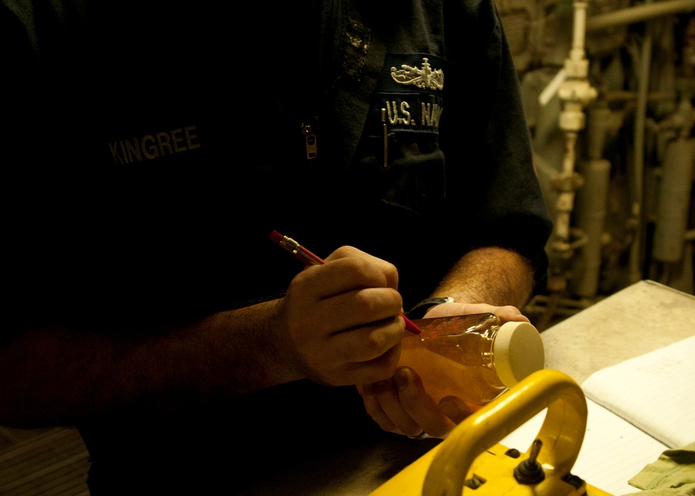 Labeling a fuel sample