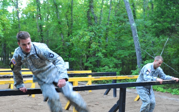 101st Airborne Division Toughest Air Assault Soldier Competition