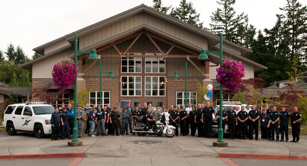Military community connects with Gig Harbor