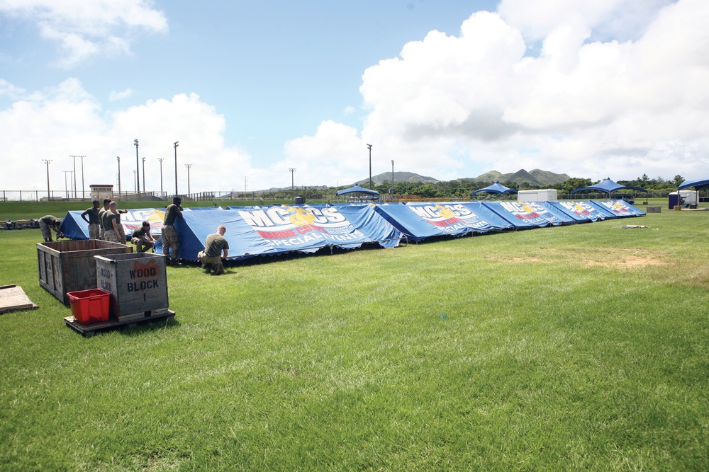 Marines prepare Hansen for Idol-studded festival