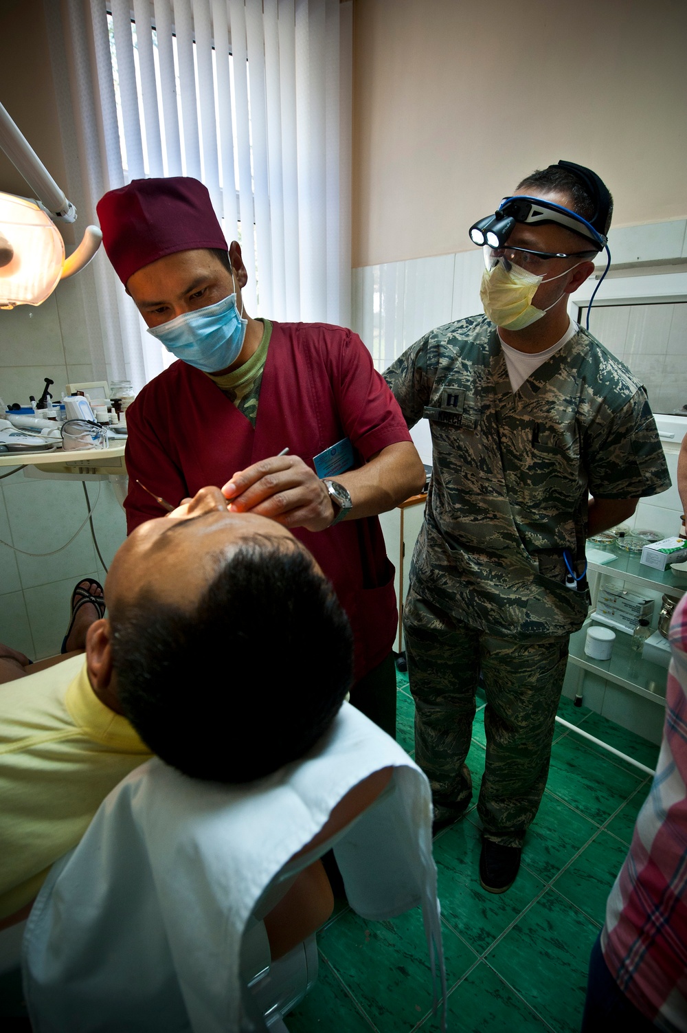 TCM conducts dental exchange with Kyrgyz partners