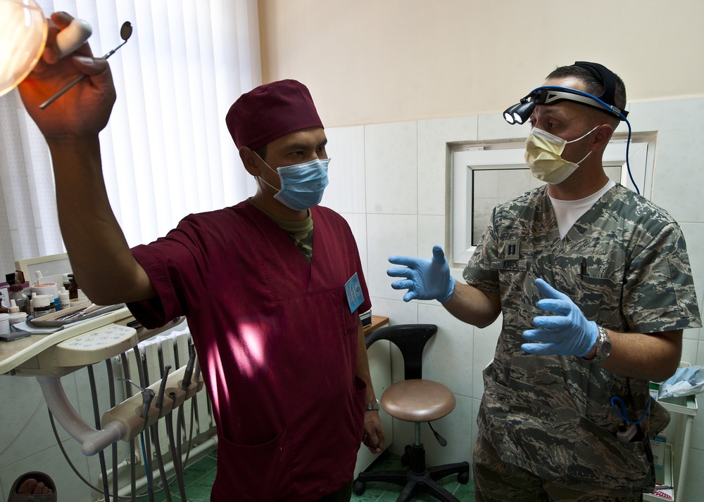 TCM conducts dental exchange with Kyrgyz partners