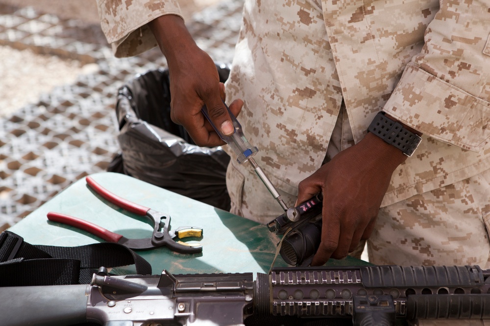 Weapons maintenance on FOB Nolay