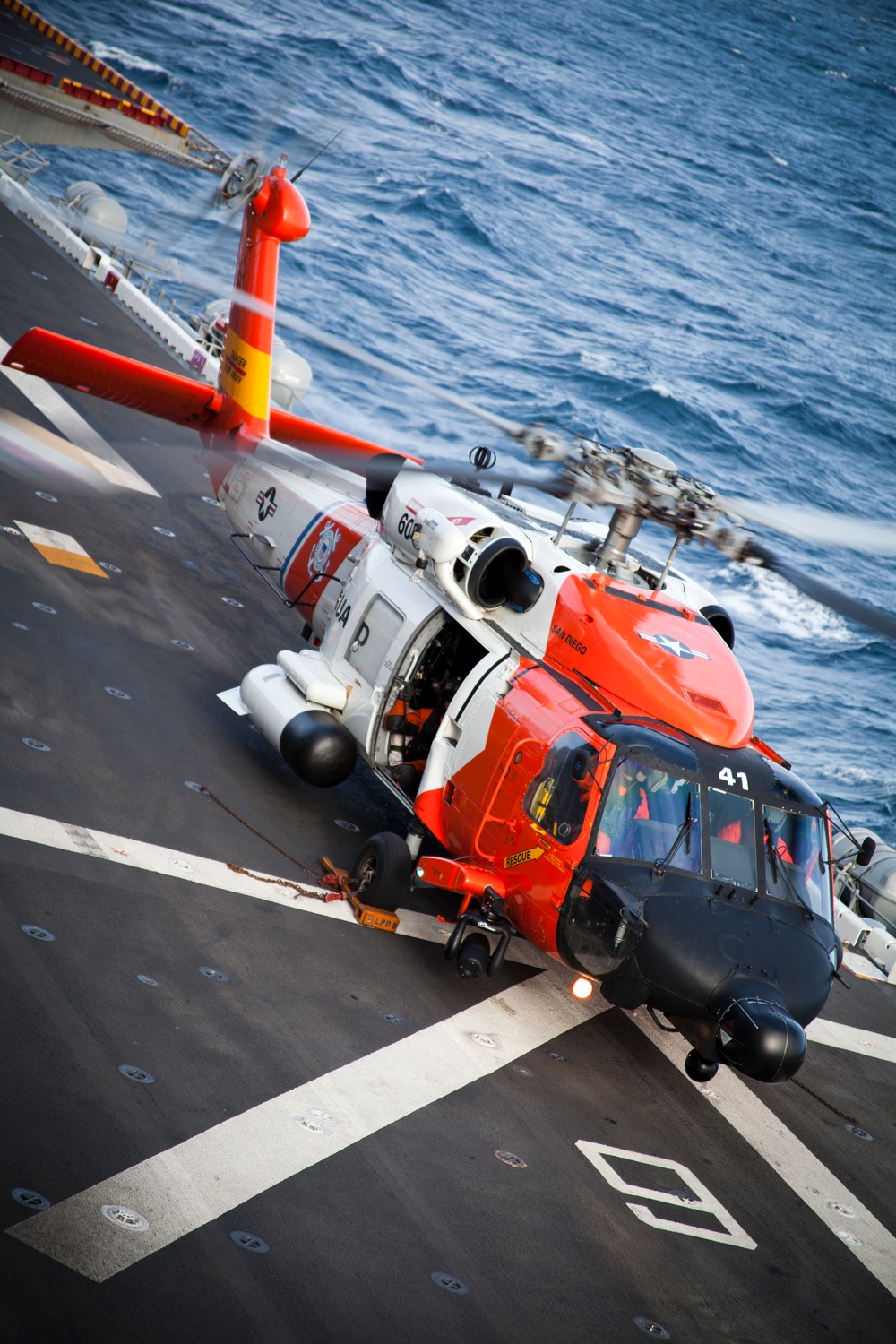 Marines, sailors help Coast Guard with casualty evacuation