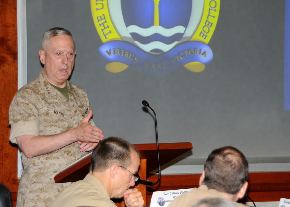 Gen. James N. Mattis addresses JFMCC Flag Course