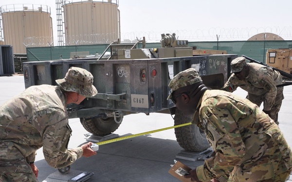 Soldiers wrangle in redeployment training at rodeo