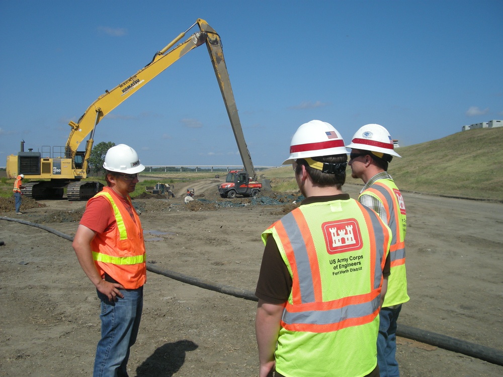 Dallas Floodway cut-off wall under construction