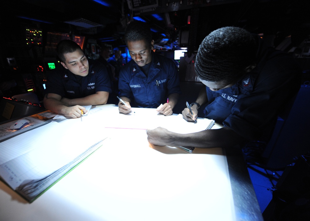 USS Vicksburg sailors participate in joint air defense exercise