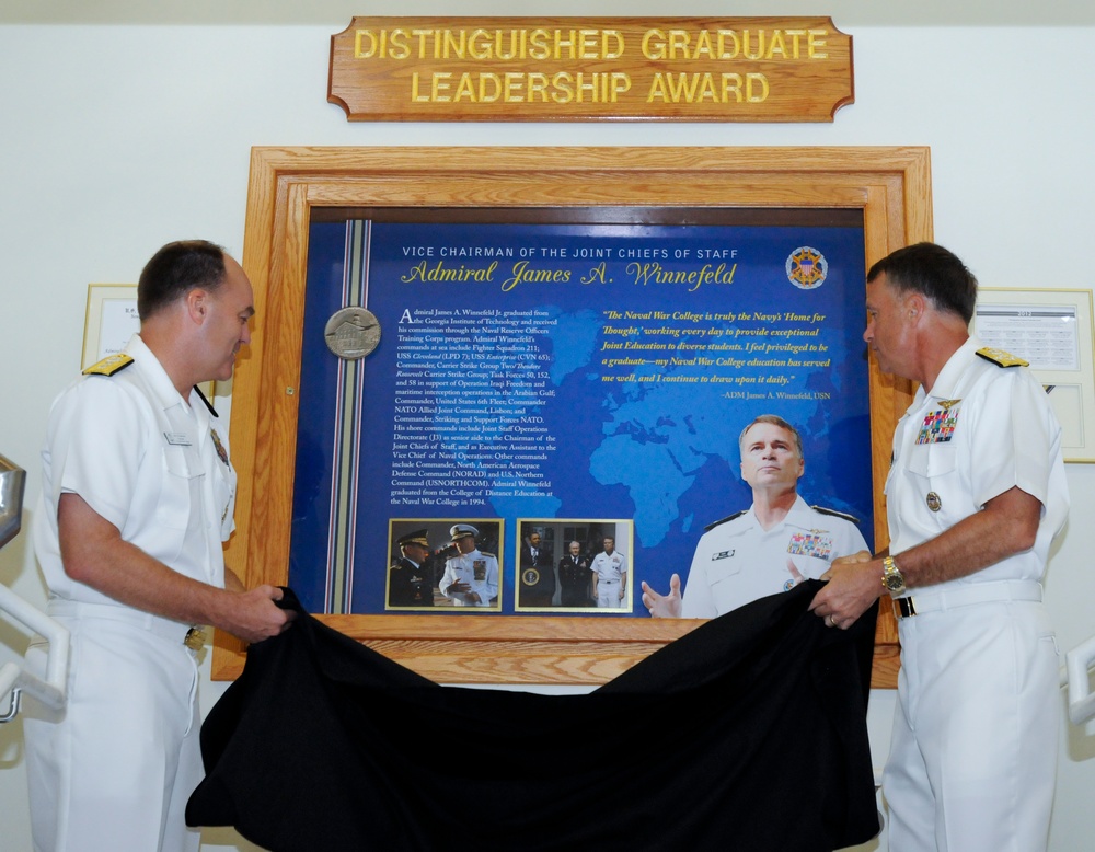 Unveiling of the 2012 Distinguished Graduate Leadership Award