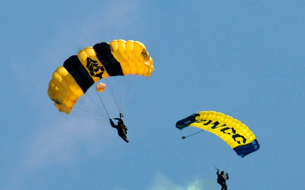 Leap Frogs perform at Chicago Bears game