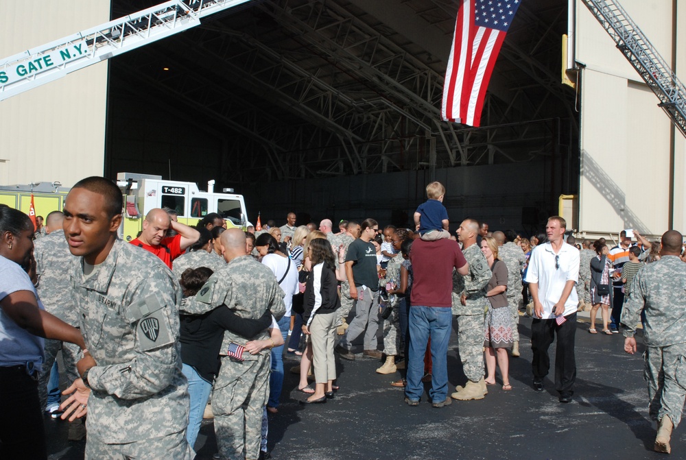 New York Army National Guard soldiers deploy