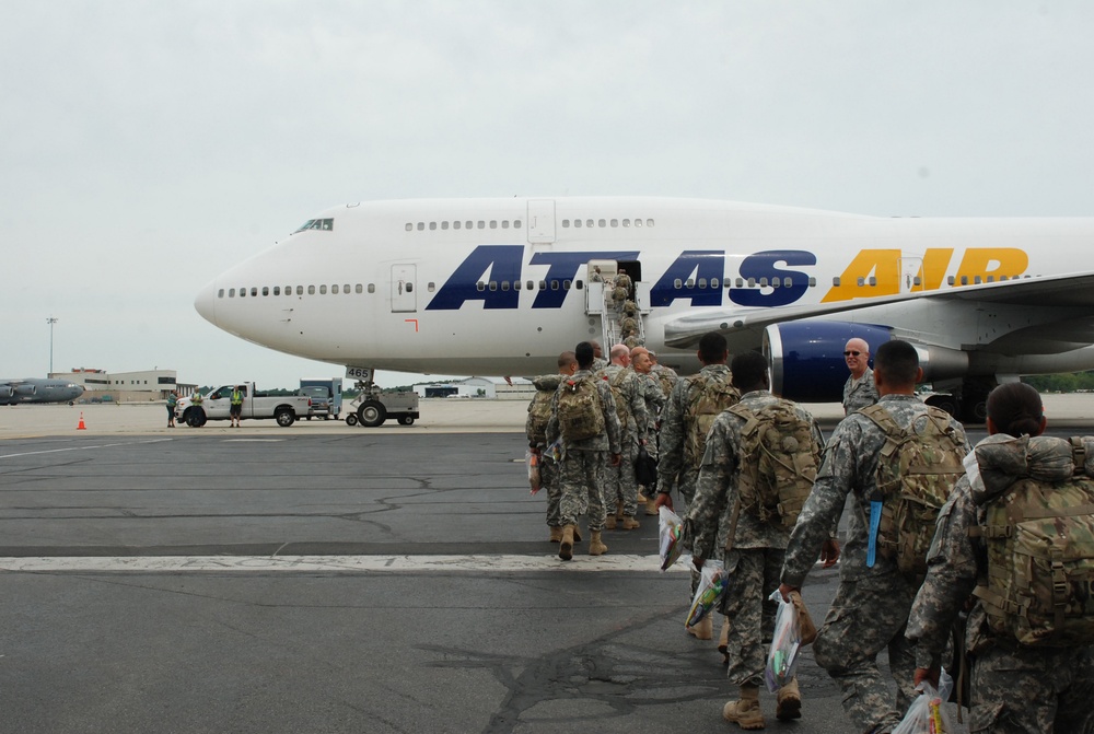 New York Army National Guard soldiers deploy