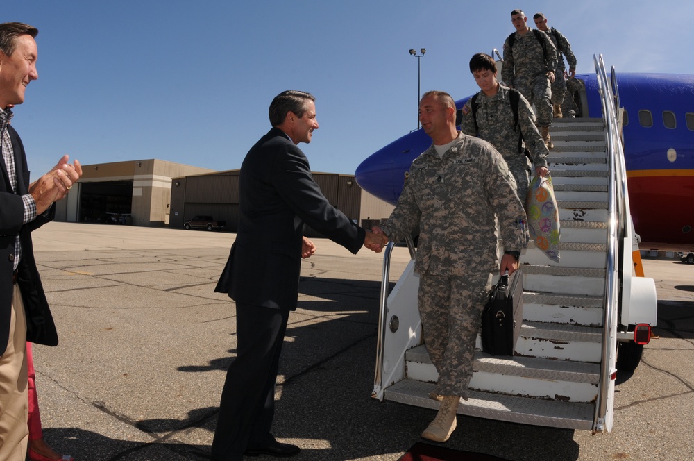 ND Guard members return from deployment