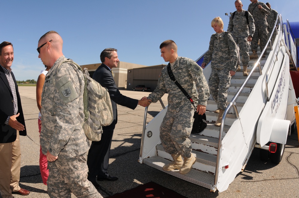 ND Guard members return from deployment