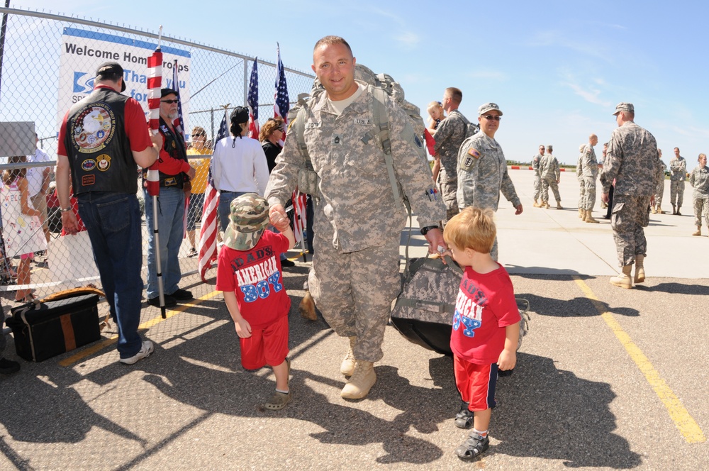 ND Guard members return from deployment