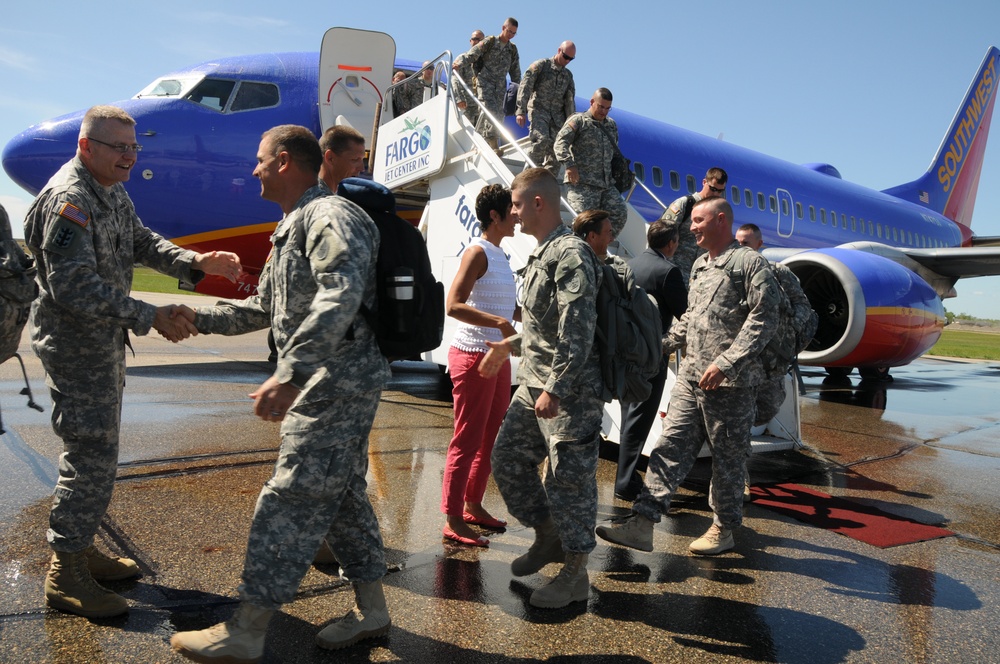 ND Guard members return from deployment