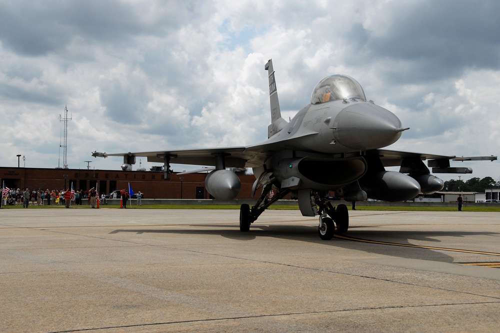 F-16's with the 157th Fighter Squadron return from Afghanistan