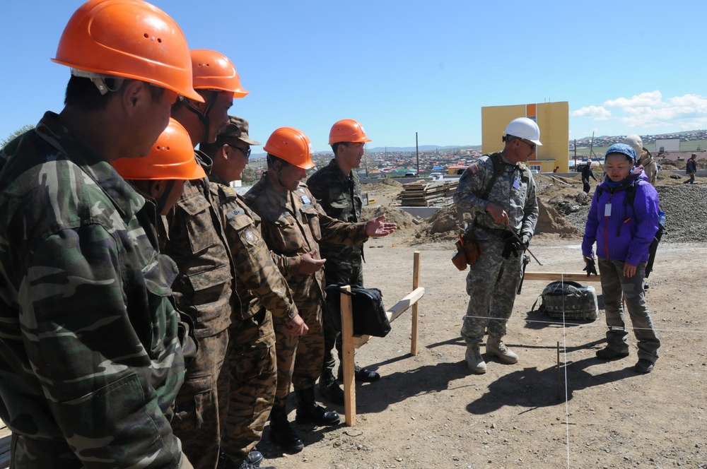 Engineers construct multinational partnerships during Khaan Quest