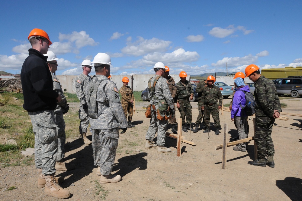 Engineers construct multinational partnerships during Khaan Quest
