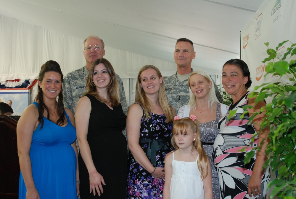 PGA honors military members and families at Bethpage, N.Y., golf tourney