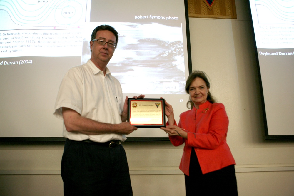 METOC Marines listen to respected weather expert