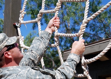 Warrior and Family Support Center welcomes BAMC staff to new track