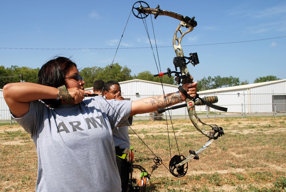 Wounded warriors participate in Warrior Transition Battalion Adapted Sports Day