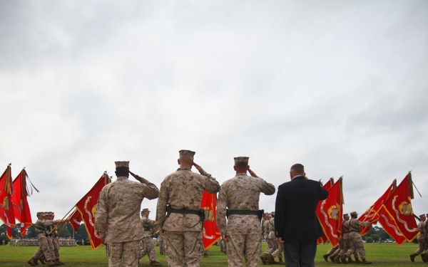 Thousands gather for ‘Follow Me’ Division change of command