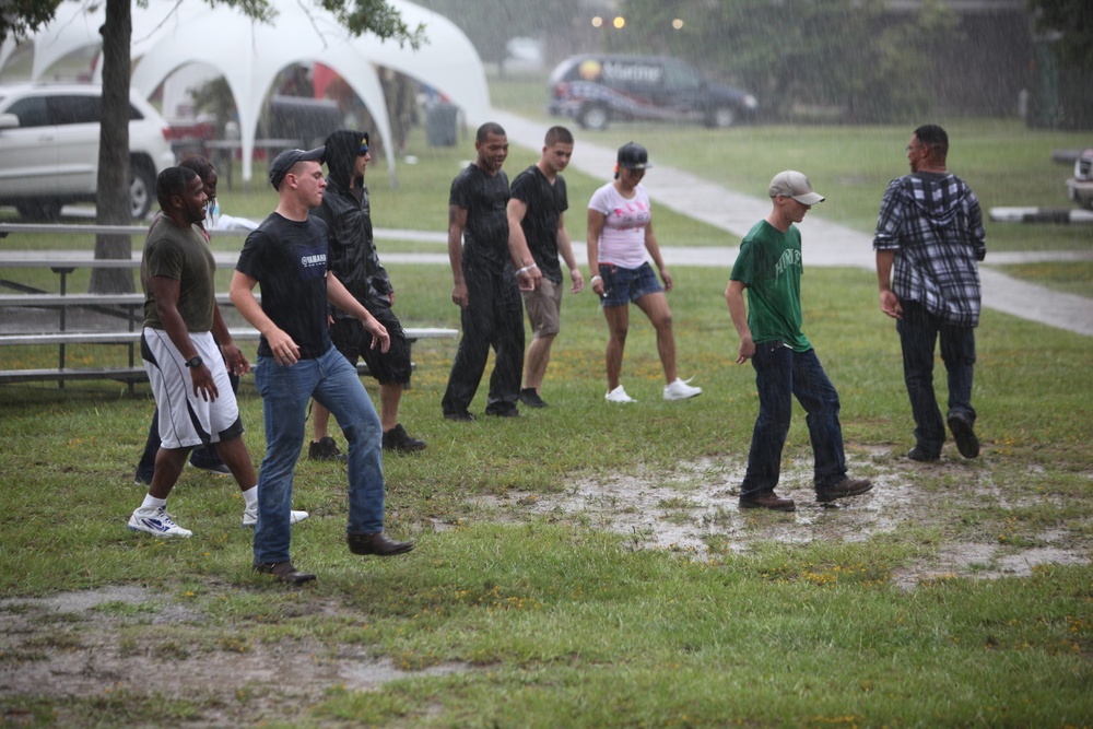 2nd Marine Logistics Group command hosts barracks bash for single troops