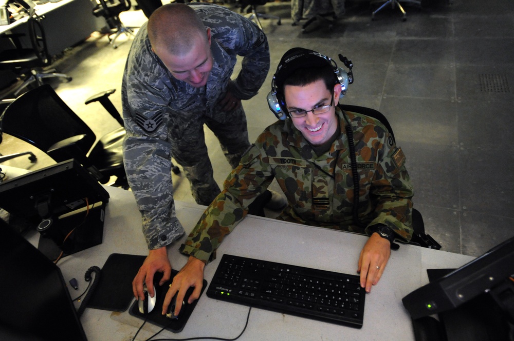 US Air Force and Royal Australian Air Force works together