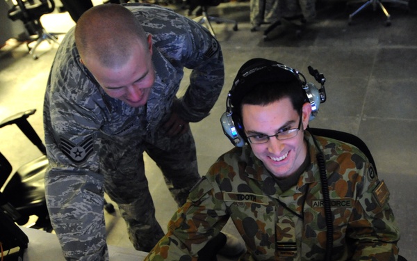 US Air Force and Royal Australian Air Force works together
