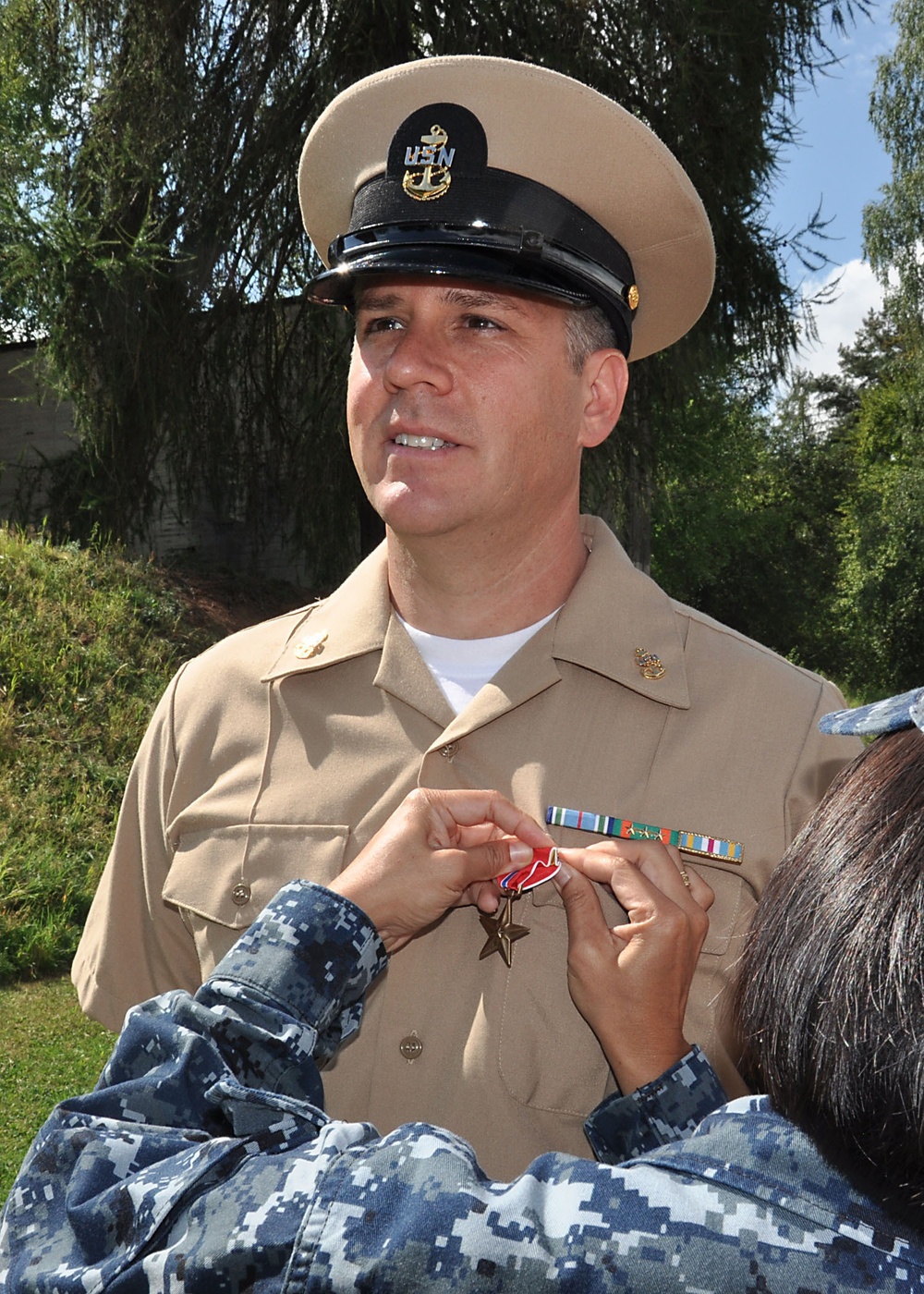 Matthew Thomas receives Bronze Star