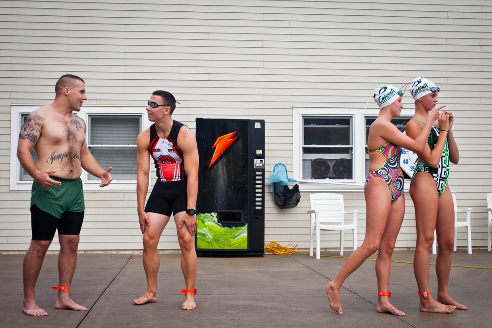 Swimsuit – check, bicycle – check, running shoes – check: Tri-athletes maximize means of mind, body, spirit